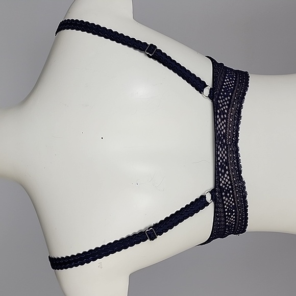 ⭐️2/ $30⭐️ La Vie en Rose Blue Mesh Nude Underwire Bra Magnetic Closure Size 34D - Picture 3 of 13